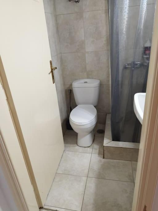Appartement Small In The Heart Of Piraeus! Notara 43 *