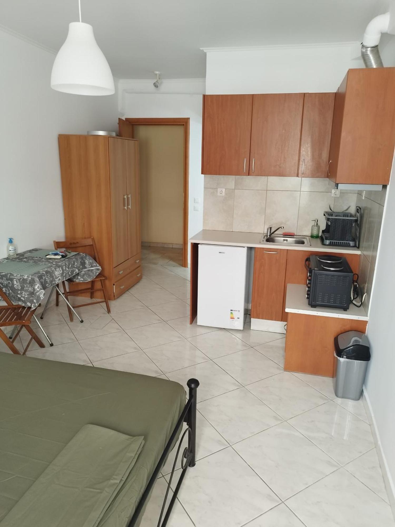 Small In The Heart Of Piraeus! Notara 43 * Le Pirée
